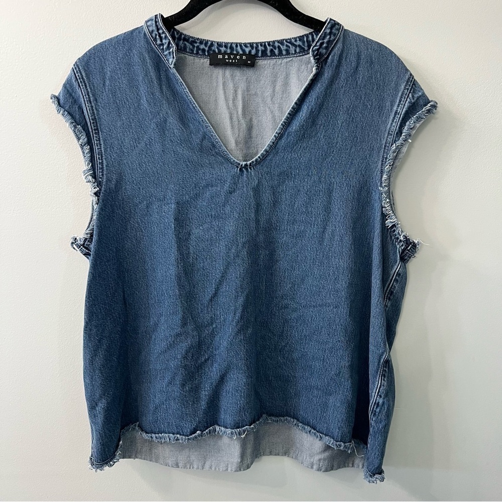 Maven Denim V Neck Cap Sleeve Fringe Hem Top Medium